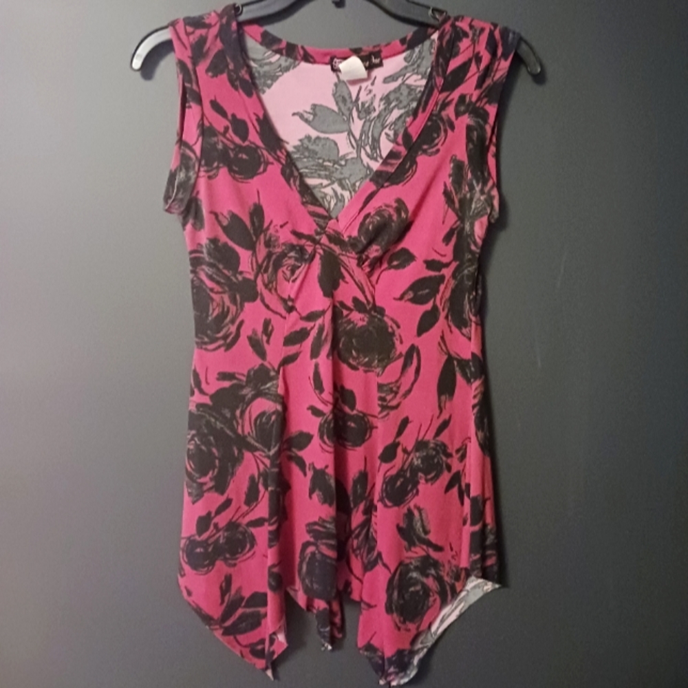 VOLUME ONE WOMENS FLORAL TOP